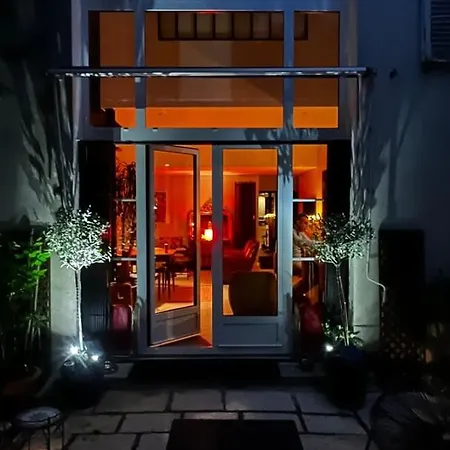 Appartamento Montmartre Retreat | Private Garden & Style *