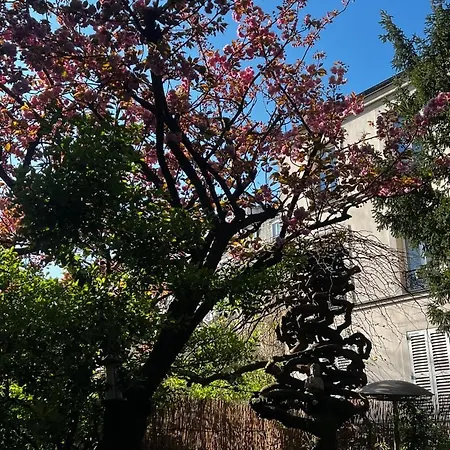 Apartment Montmartre Retreat | Private Garden & Style Paris